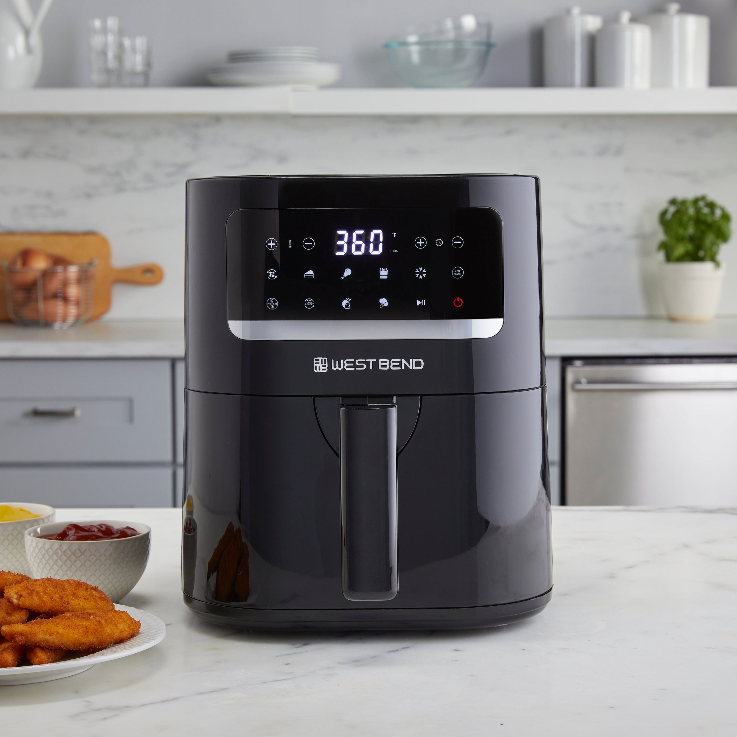 West Bend 5 Qt. Air Fryer with 10 Presets - Image 2